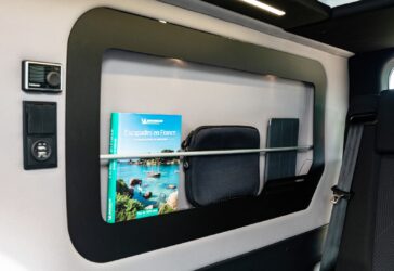 Un habillage sobre mais toujours soigné. En partie basse, à hauteur de soute, Hanroad privilégie un ABS facile à nettoyer et sur le haut une moquette isolante.