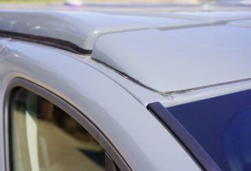 De fabrication maison, le toit Hanroad affiche une épaisseur réduite pour tenir l'engagement des 2 m.