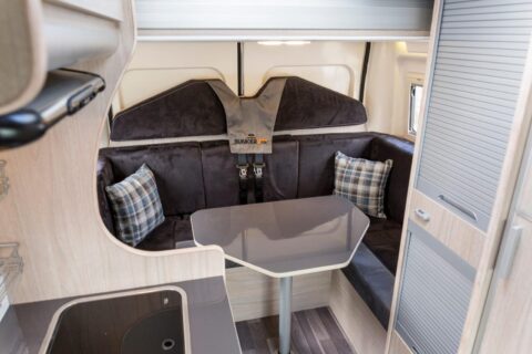 Le mini salon de l'Urban peut accueillir 4 personnes, ambiance collé-serré assurée !