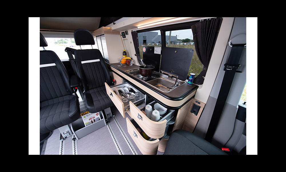 Stylevan Emotion Melbourne sur Volkswagen T6.1 – 5,30 m