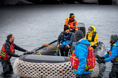 Visiter l'Antarctique aura constitué un défi logistique et humain hors-norme pour Samuel et l'équipe qui l'a accompagné.