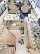 Dreamer Cap Life (5,34 m). Double banquette face/face, douchette extérieure Van Dreamer sur Ford