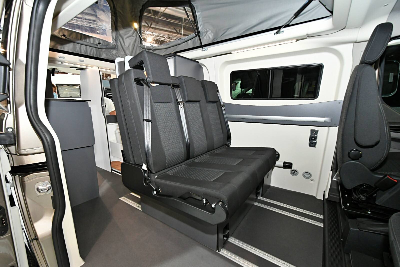 Randger R530 (5,34 m) banquette 3 place Randger Ford Custom