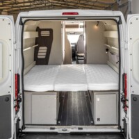 Au besoin, l'intégralité du lit haut peut être retiré quand on n'en a pas l'utilité.