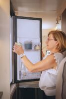 90 L de stockage dans le frigo accessible sans se baisser...