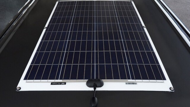 Le toit peut être équipé d'un panneau solaire, en option.