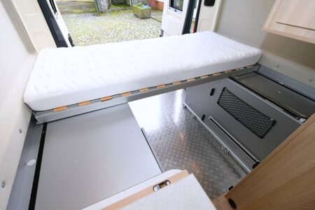 Et hop, un lit simple en un tournemain !