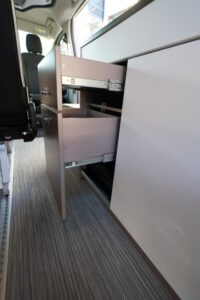 Les solides tiroirs de la cuisine