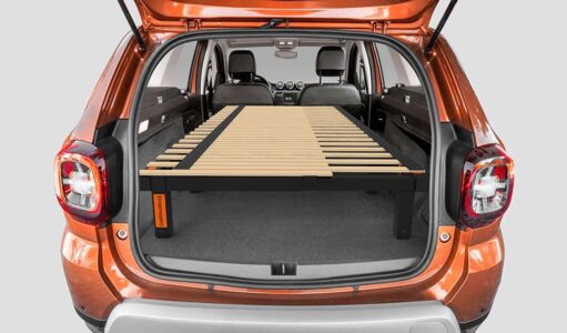 Le sommier peigne permet de régler la largeur du couchage.