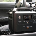 L'EcoFlow River Pro peut être rechargée via la prise allume-cigare 12V en 8h de route.