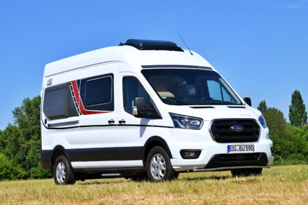 Le plus long des deux Bürstner Lineo : le 590 (5,98 m) Bürstner Lineo