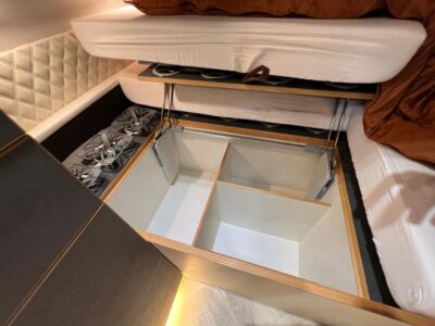 KIWI SENJA - profond coffre sous le lit bas.