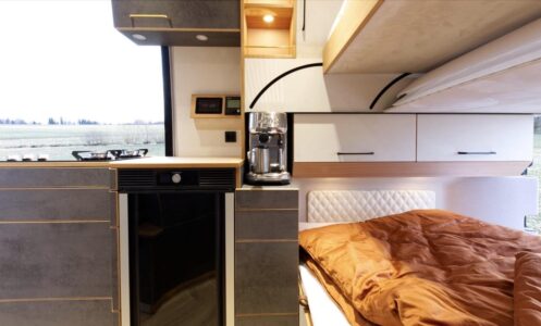 KIWI SENJA - une cuisine en deux parties.