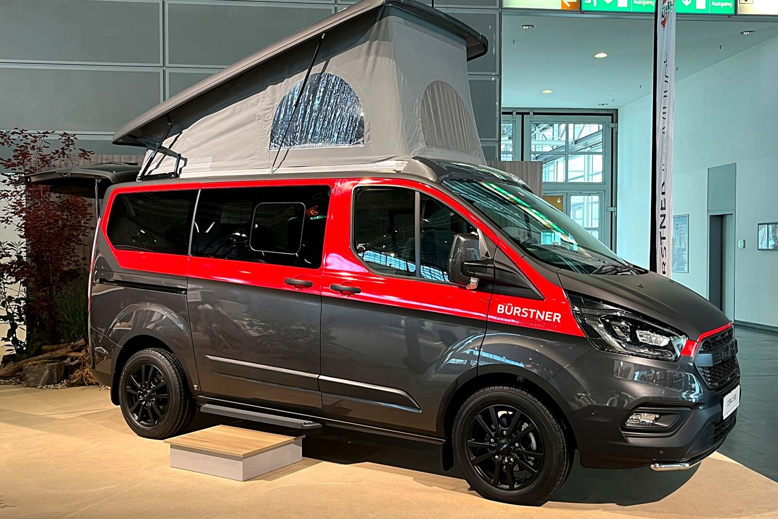 Bürstner propose un covering à la carte sur son van Copa (Ford Transit Custom, 4,97 m)