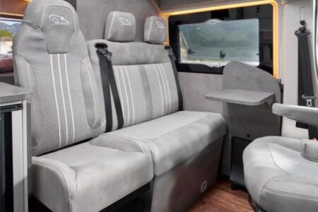 Option 5 places : la banquette + 1 siège complémentaire