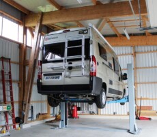 Brocéliande Camping-Car dispose d'un atelier de mécanique et de carrosserie.