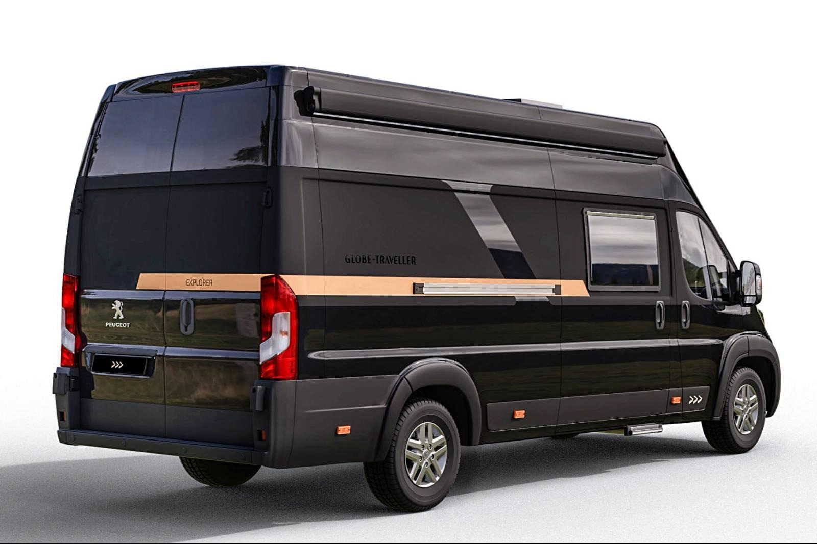Le Globe Traveller Explorer 2X affiche 6,36 m de longueur et 2,80 m de haut.