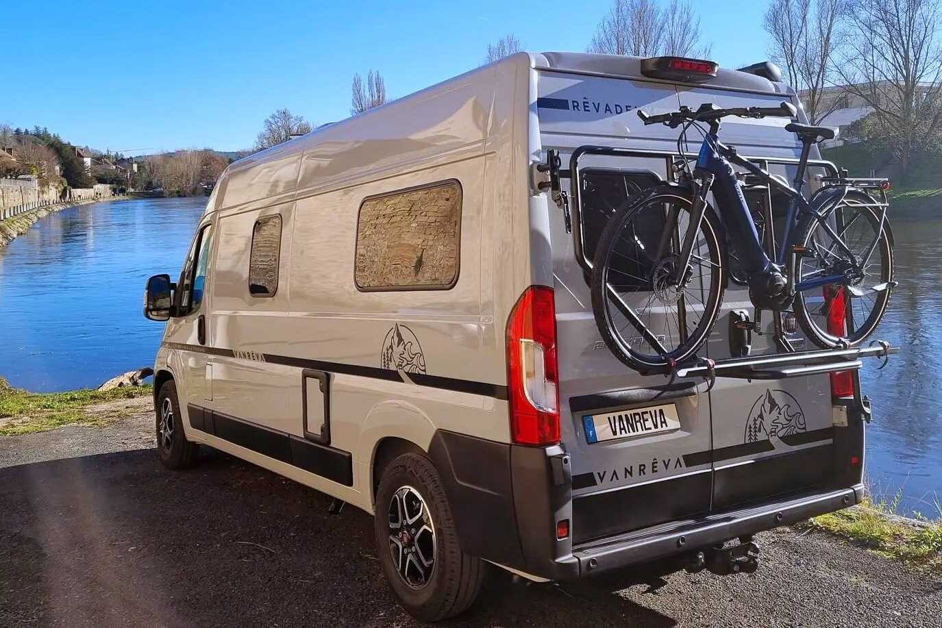 Le Rêvadeux est développé sur le Fiat Ducato L3H2.