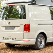 Les ouvertures sont celles d'origine VW.