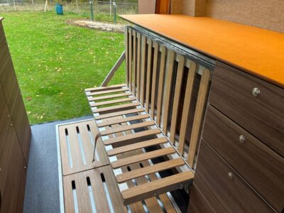 Carriage RV Hyperion - le sommier en acier galvanisé trouve ici un double emploi.