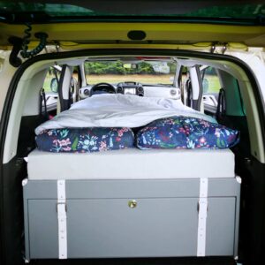 Grâce aux quatre modules de matelas, le couchage s'étire sur 190 cm