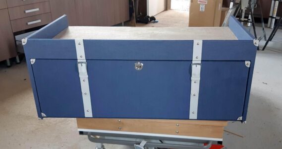 Soucis du détail et travail de précision pour le modèle Denim en revêtement tissu jean