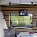 Déjà entrevues sur le Venture S, les parois Multiflex intègrent des rails pour accrocher divers accessoires.