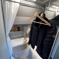 Tringle très utile dans la salle d'eau