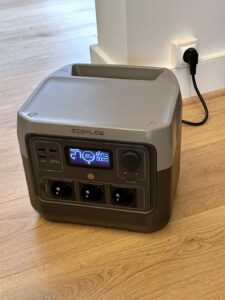 Sur secteur, nous avons rechargé la batterie à 100% en seulement 1h07 !