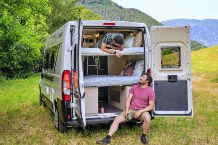 Les deux lits superposés assurent un confort pour une famille de 4 personnes, ou pour 2 adultes qui souhaitent un maximum de confort et d'indépendance.