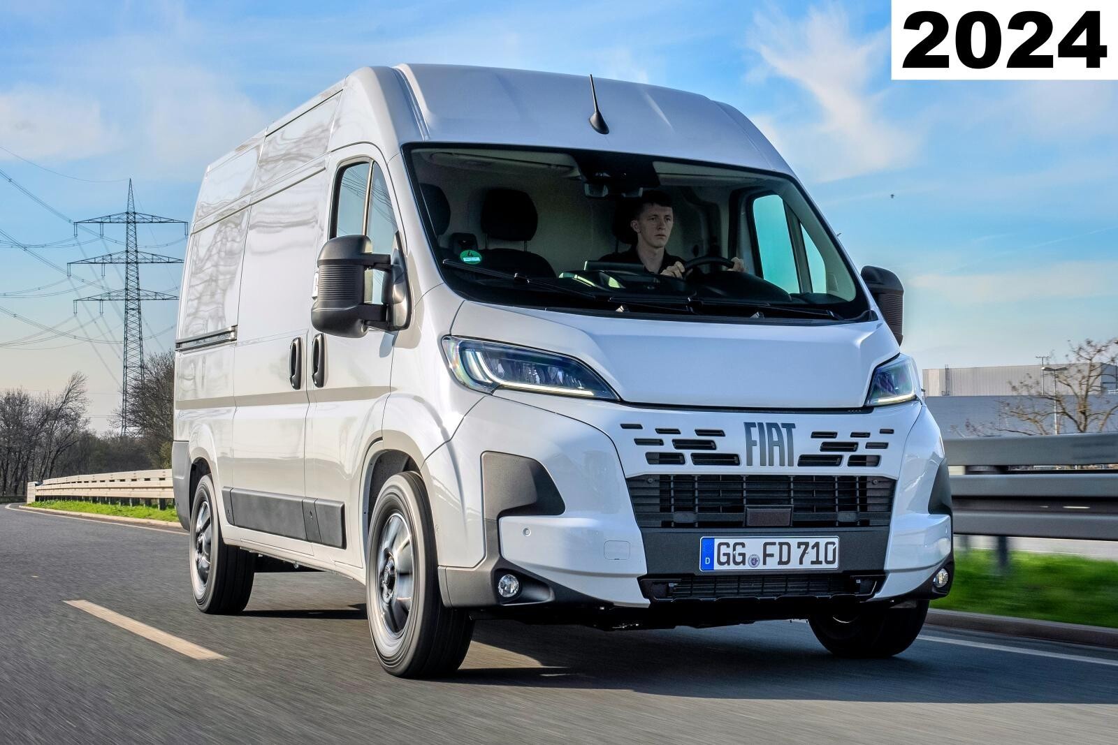 A l'instar des pare-chocs, la calandre du Fiat Ducato 2024 peut désormais être assortie à la couleur de la carrosserie.