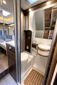 La salle d'eau vario en mode cabinet de toilette...