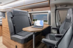 Affinity One. salon dînette fourgon Affinity One