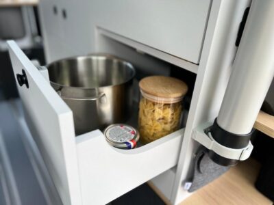 Solide tiroir côté cuisine