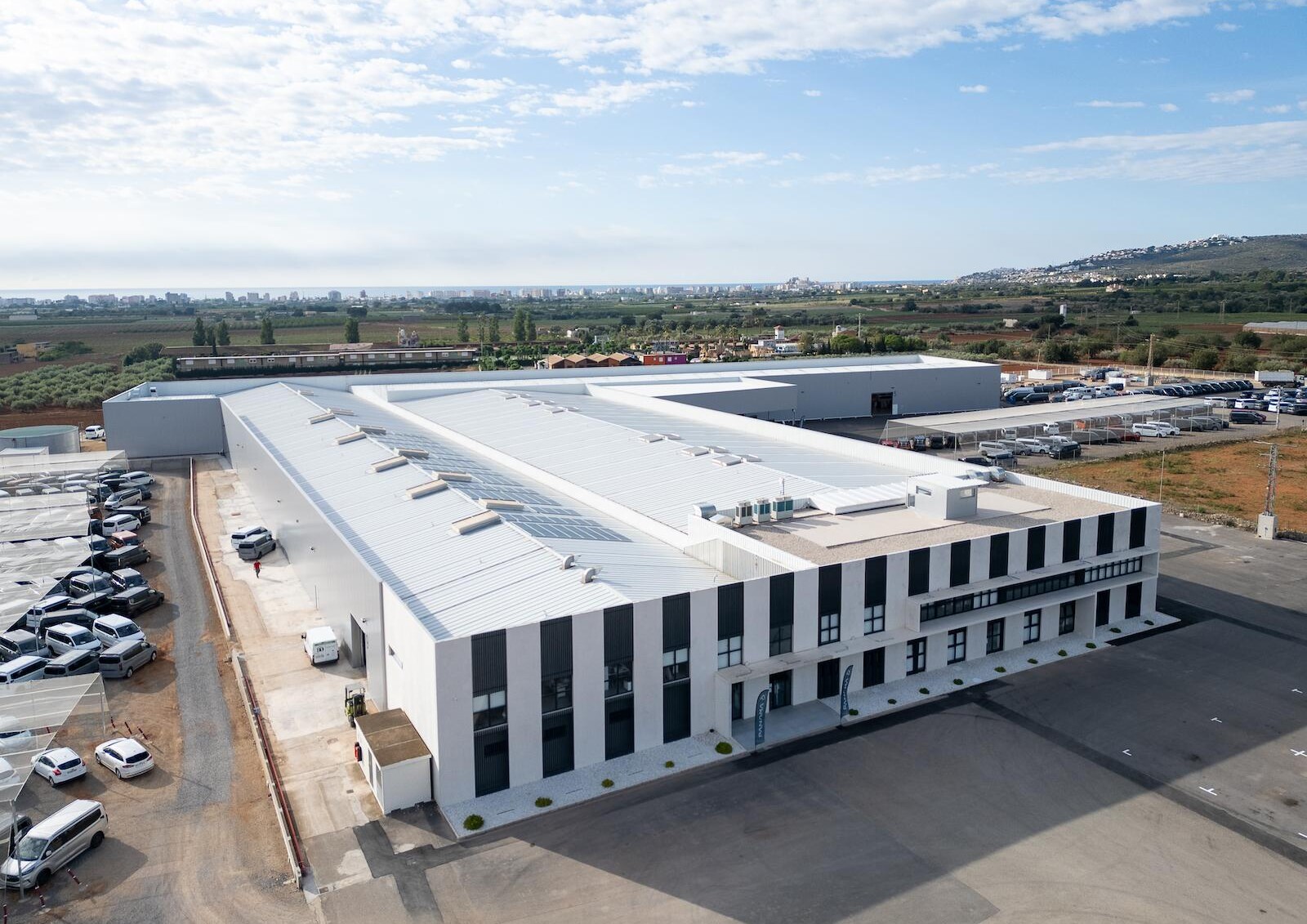 Au total, la saison dernière, ce sont plus de 4500 vans qui ont été produits au sein de Mediterraneo VDL à destination des différents marchés européens. De quoi en faire un poids-lourd du secteur.