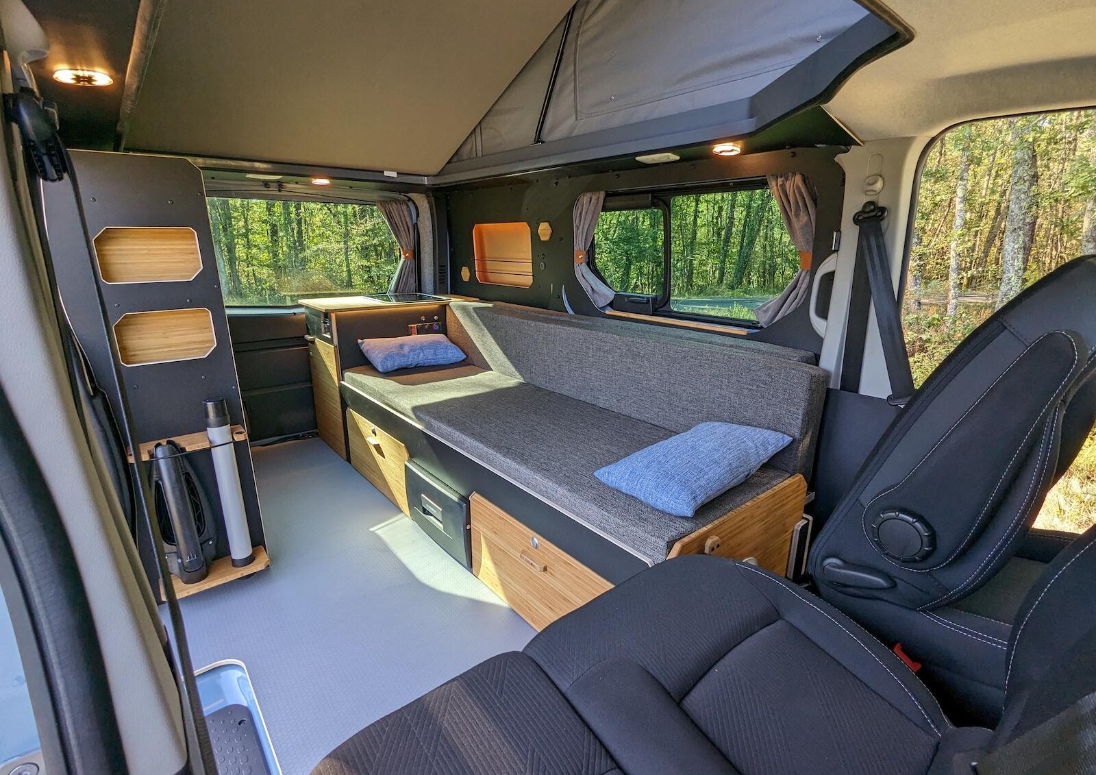 Le kit Nord ici en finition noir / bambou.