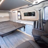 Les baies arrière reçoivent un nouveau système de volets intégrés, pouvant être arrêtés dans n’importe quelle position.