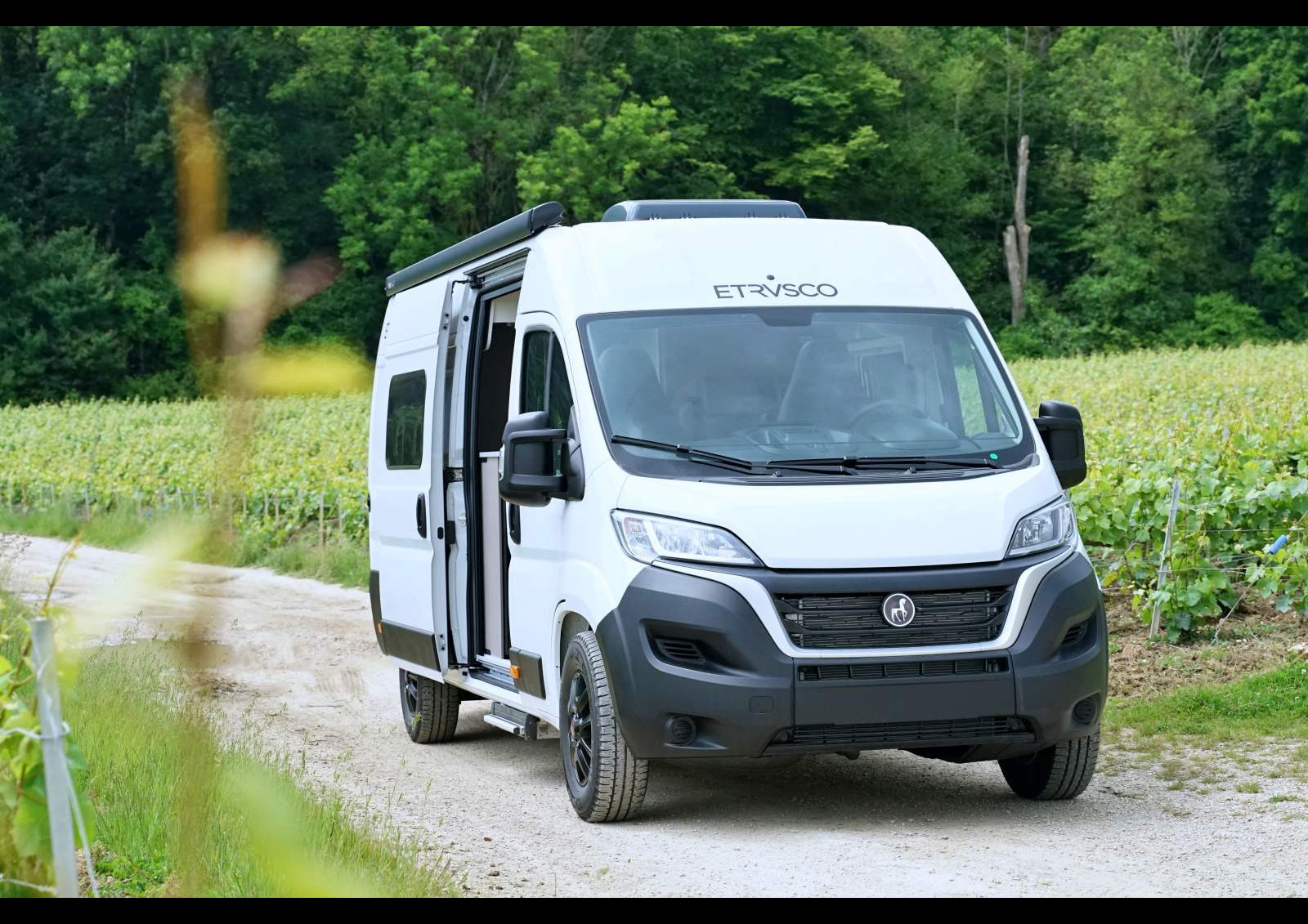 Contrairement au modèle présenté ici, le nouveau Etrusco CV 640 PB sera greffé sur le nouveau Fiat Ducato à la calandre plus stylisée.