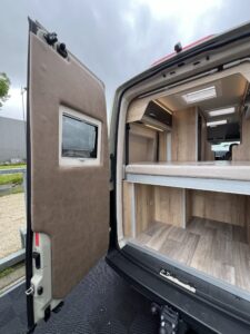 Isolation remarquable des portes arrière.