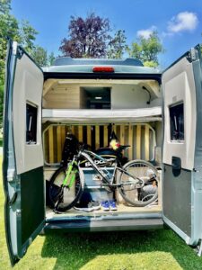 Toute la largeur de soute est pratiquement libérée. Crédit : Challenger.