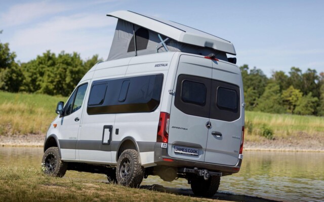 Le nouveau Westfalia James Cook peut être coiffé d’un toit relevable (option à 7049€). La version 600 E est également disponible avec rehausse fixe.