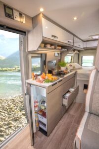 cuisine fourgon Pössl 2 WIN S Plus