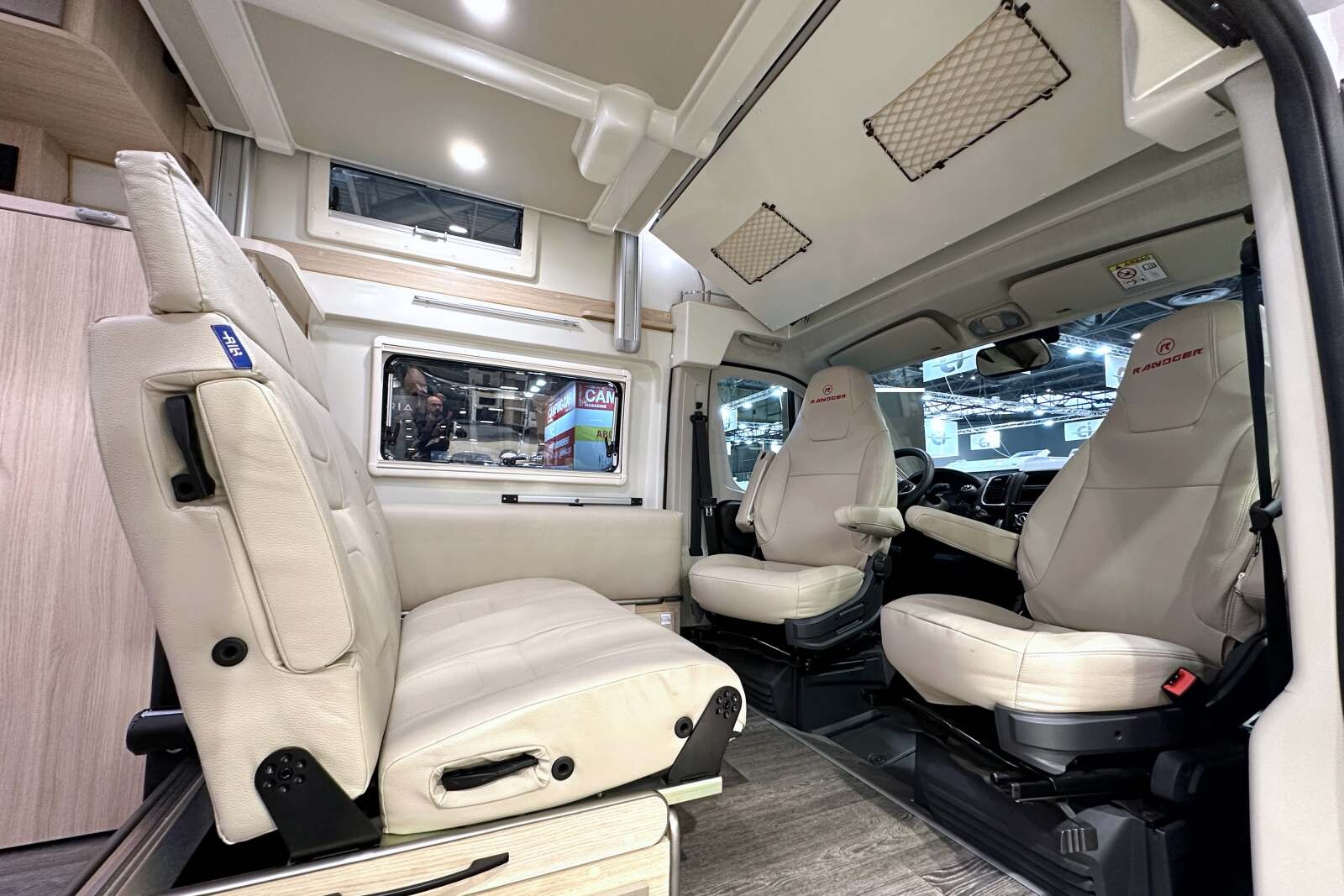 Randger R550 - La banquette est convertible en lit double