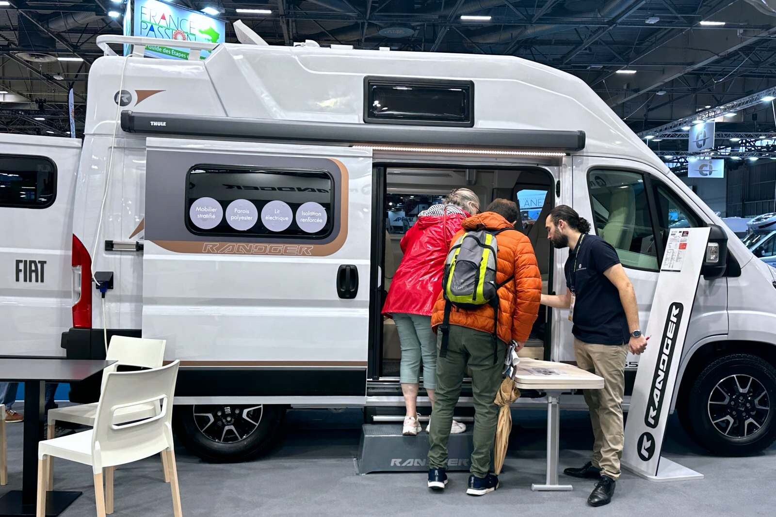 Randger R550 - Un fourgon à l'aménagement peu commun qui suscite un grand intérêt des visiteurs au salon VDL de Villepinte