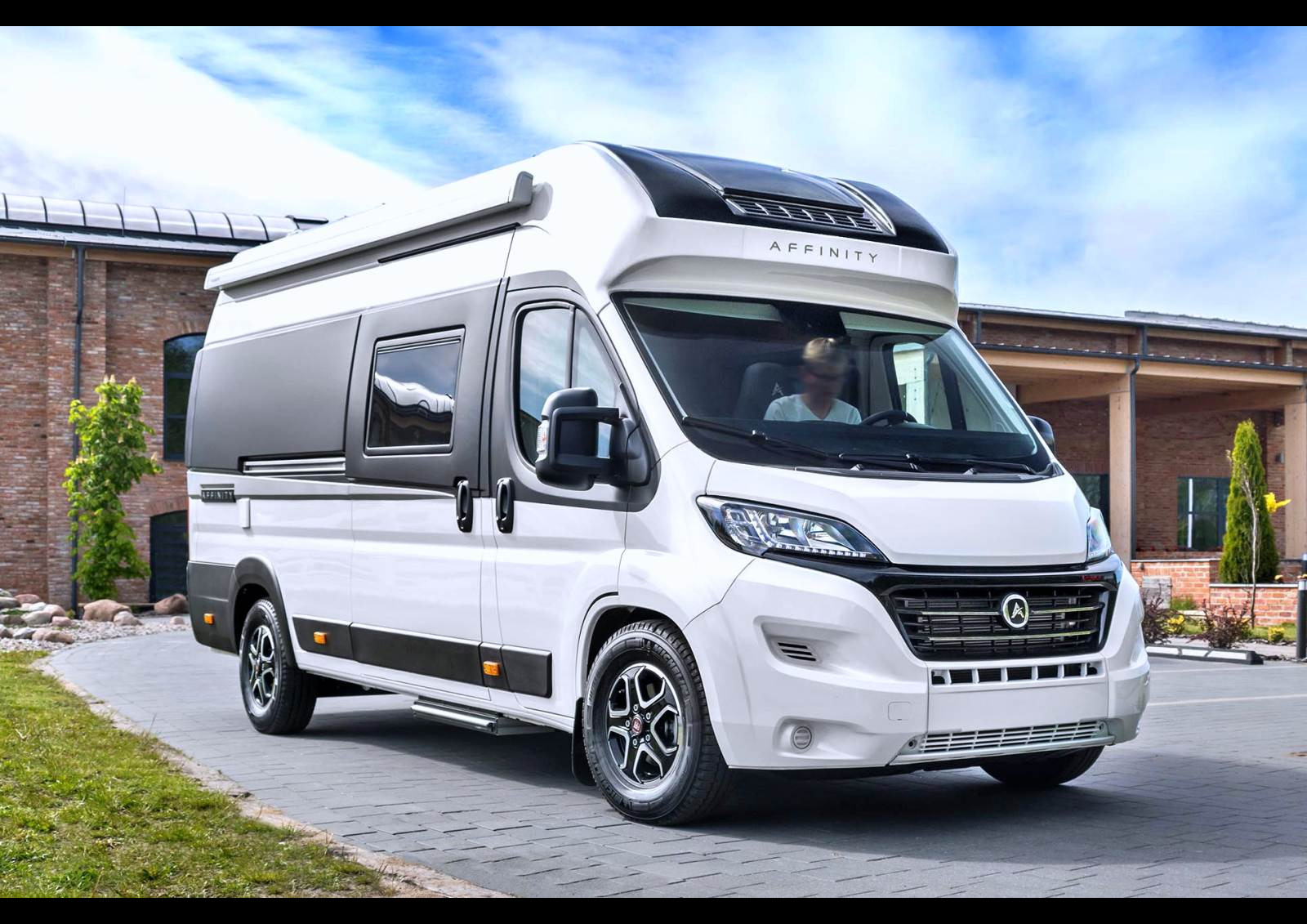 Affinity One sur Fiat Ducato L4H3 (6,36 m de longueur pour 2,90 m de hauteur).