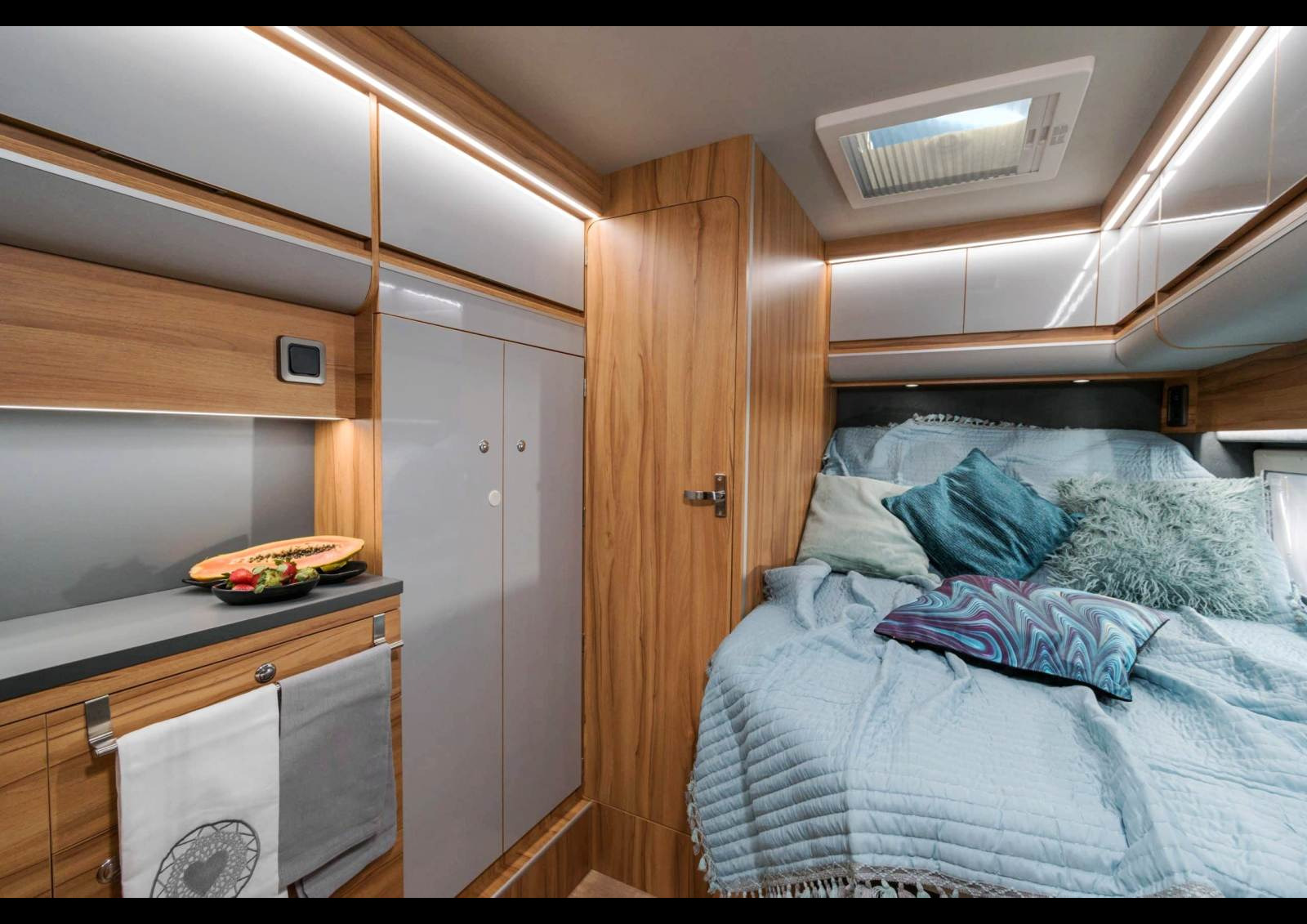 Une belle hauteur intérieure : 196 cm.
