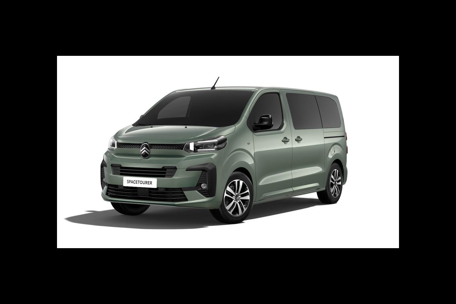 L’Aventourer Origin, sur le nouveau Citroën SpaceTourer, est disponible avec une carrosserie de couleur KAPARI (option). De série, il dispose d’une banquette arrière 2 places et d’un siège individuel, tous deux amovibles.
