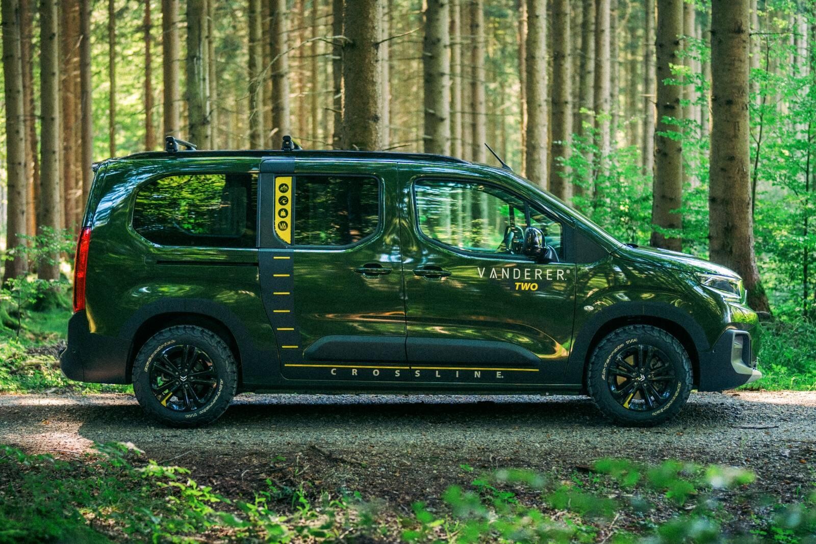 Le Vanderer Citroën Berlingo XL avec couleur de carrosserie "Green Sirkka" et finition Crossline. © VANDERER GmbH, Simon Abele