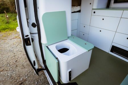 Le caisson modulable en configuration WC. Crédit ? Arnold d'HostelCrédit ? Arnold d'Hostel