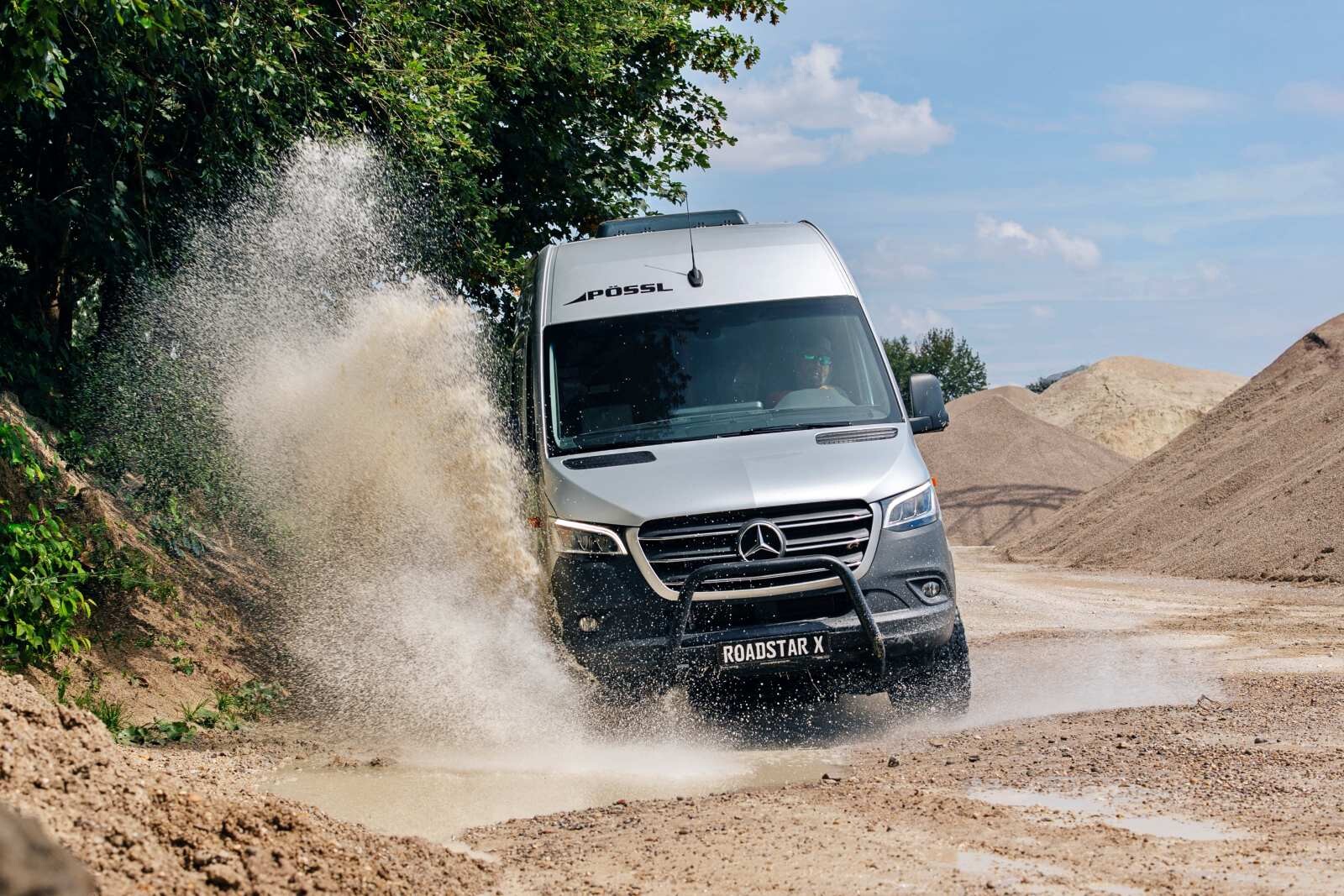 Pour rester en 3,5 t, le Pössl Roadstar X est proposé en 2 places carte grise, ou 3 en option.